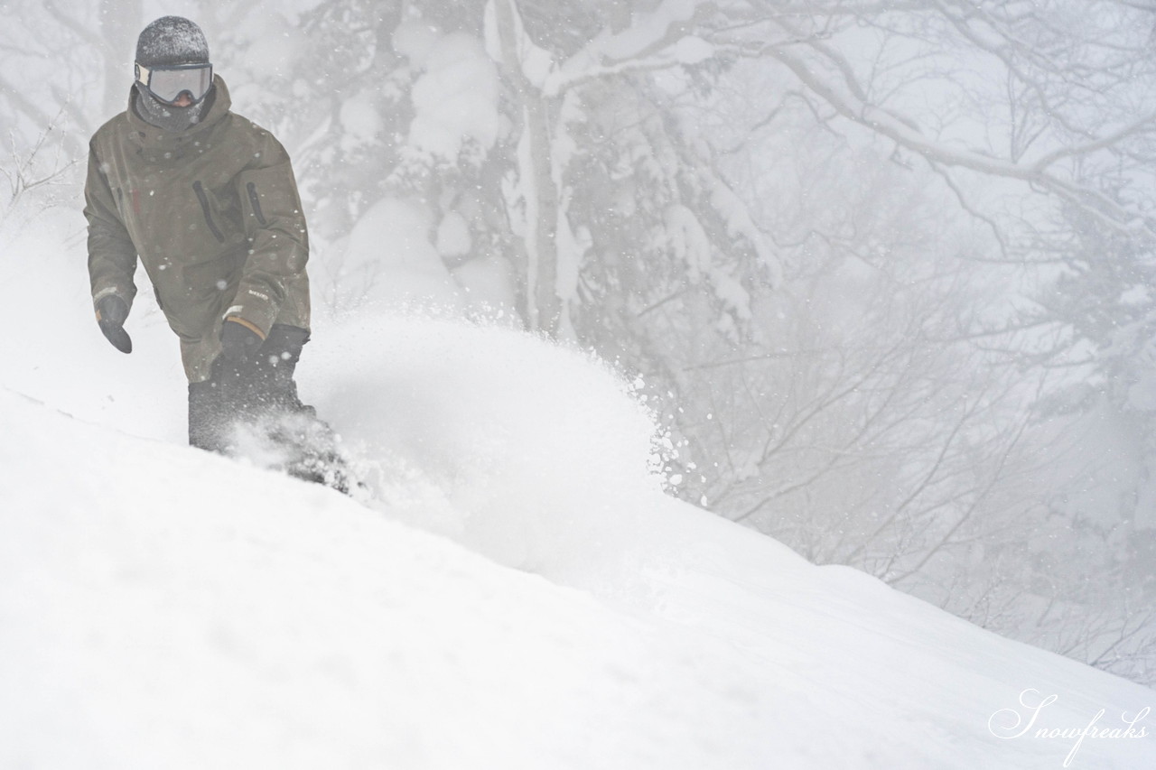 層雲峡黒岳ロープウェイスキー場　積雪170cm、雪質はパウダースノー。やはり、黒岳は別格のコンディション！